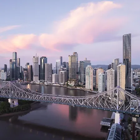 Heart Of Brisbane - Skytower Cbd Getaway - Level 40 Pool & Gym - Walk Everywhere