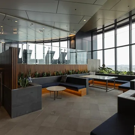 Heart Of Brisbane - Skytower Cbd Getaway - Level 40 Pool & Gym - Walk Everywhere Apartment Brisbane