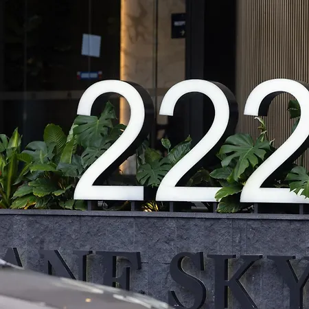 Apartment Heart Of Brisbane - Skytower Cbd Getaway - Level 40 Pool & Gym - Walk Everywhere