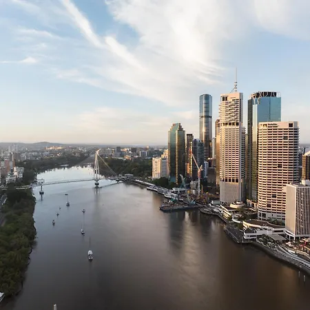 Heart Of Brisbane - Skytower Cbd Getaway - Level 40 Pool & Gym - Walk Everywhere Brisbane
