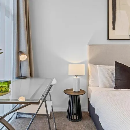 Ryeva - Free Parking, Pool, Gym & Sauna Brisbane