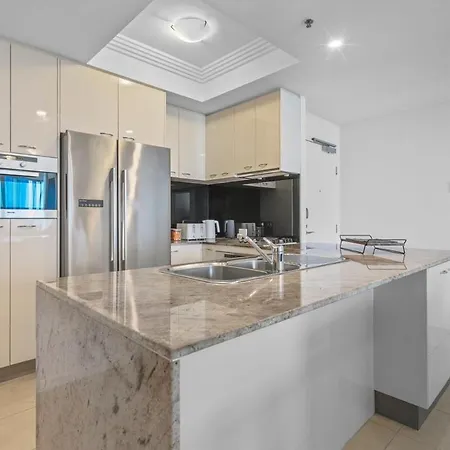Ryeva - Free Parking, Pool, Gym & Sauna Apartment