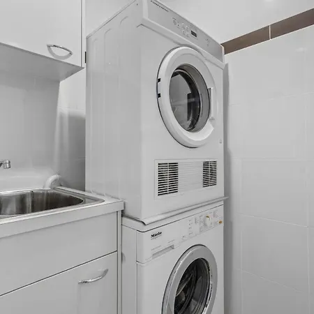 Ryeva - Free Parking, Pool, Gym & Sauna Apartment *