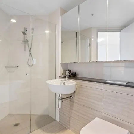 Ryeva With Free Parking, Pool, Sauna, Gym & River Views Apartment Brisbane