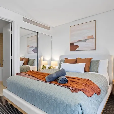 Ryeva With Free Parking, Pool, Sauna, Gym & River Views Apartment Brisbane