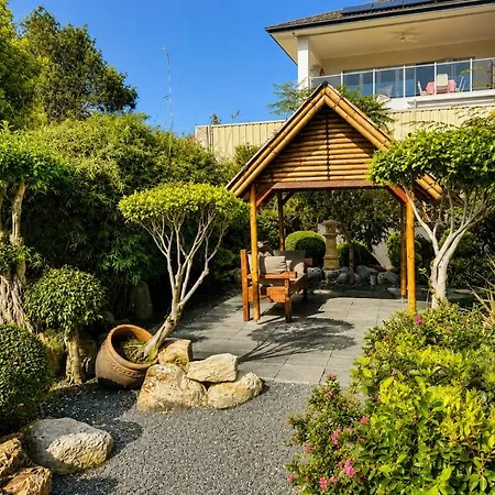 6 Beds Stylish Home In Coorparoo, 10 Mins To Cbd *