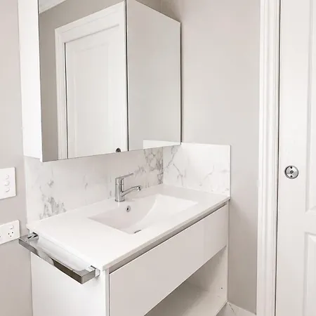 6 Beds Stylish Home In Coorparoo, 10 Mins To Cbd * Brisbane