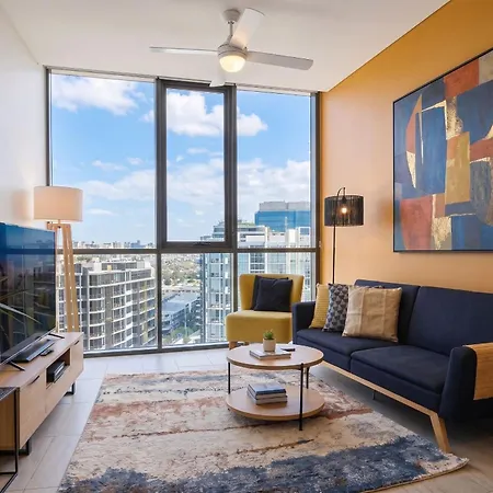 2br Night Life -pool-parking-rooftop Apartment Brisbane
