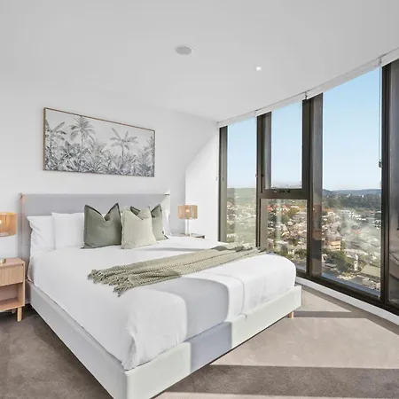 Apartment Rooftop Infinity Pool Heated Pool, Gym, Free Parking & Brisbane