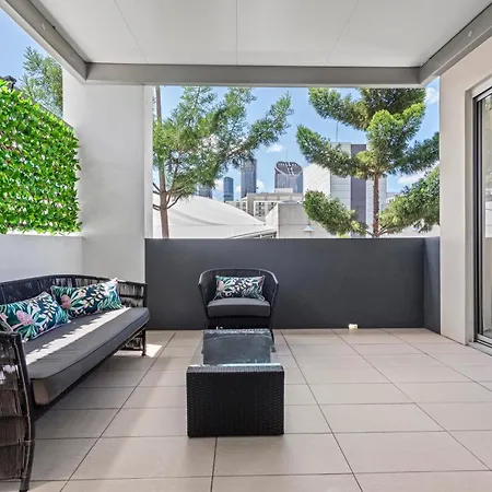 Two-level 3br With Rooftop Balcony & 2 Car Parks