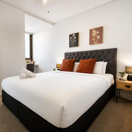 Apartment 2br Night Life -pool-parking-rooftop *