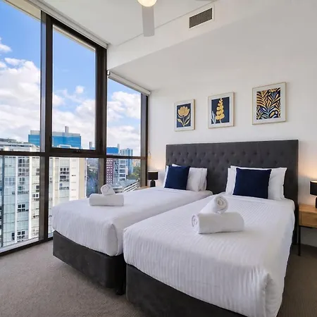 Apartment 2br Night Life -pool-parking-rooftop *