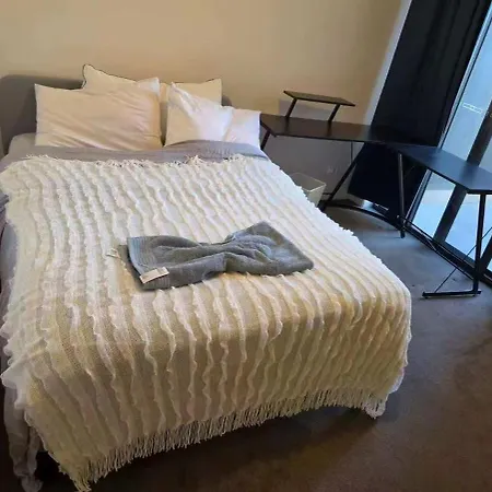 Sunnybank Luxury Modern Townhouse, Quiet, Prime Location Villa *
