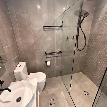 Villa Sunnybank Luxury Modern Townhouse, Quiet, Prime Location *