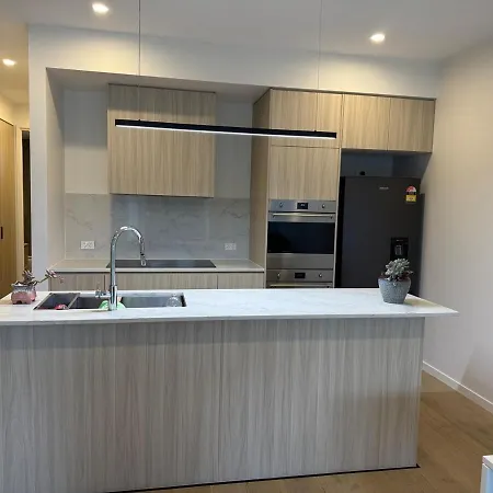 Sunnybank Luxury Modern Townhouse, Quiet, Prime Location Villa