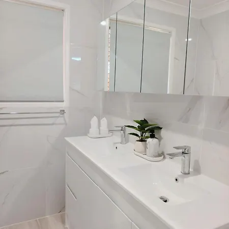 Sunnybank Hills Walkable Retreat Holiday home Brisbane