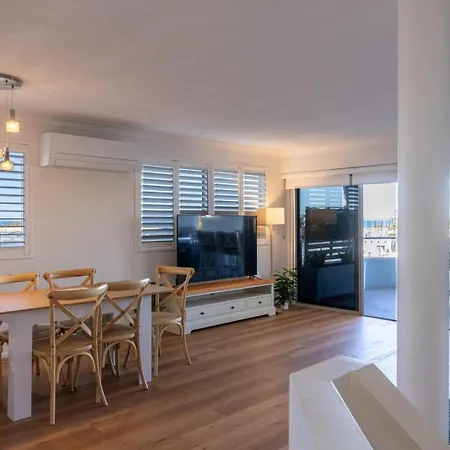 Bayside 4br Family Retreat | Walk To Manly Harbour Brisbane