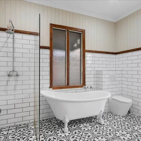 Holiday home Charming Queenslander Sleeps 6 Near Cbd And Park
