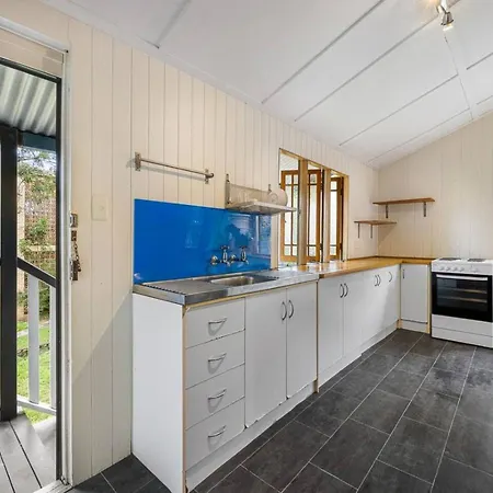 Charming Queenslander Sleeps 6 Near Cbd And Park Brisbane