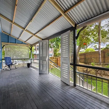 Holiday home Charming Queenslander Sleeps 6 Near Cbd And Park *
