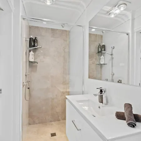 Holiday home 3br Bulimba Family Retreat Brisbane