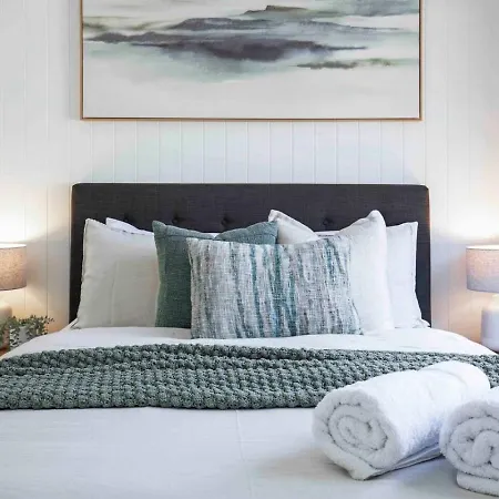 Retreat - 4bed Holiday home Brisbane
