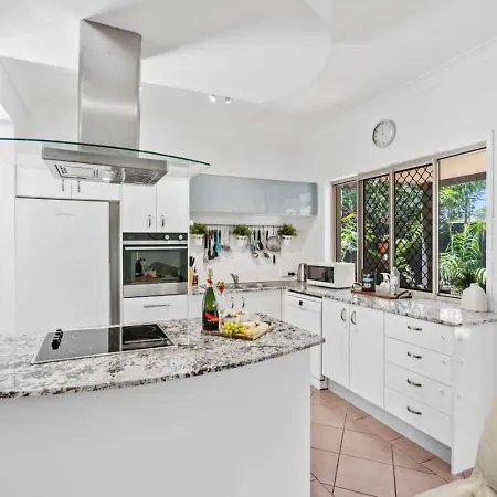 3br Bulimba Family Retreat *