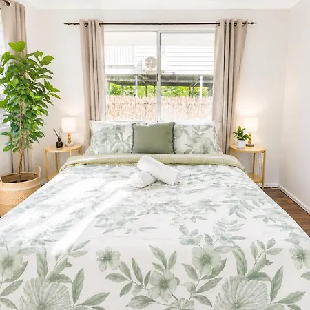 Chic Urban Escape In Norman Park - Brisbane