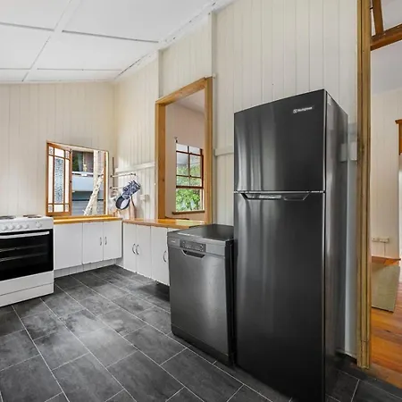 Holiday home Charming Queenslander Sleeps 6 Near Cbd And Park