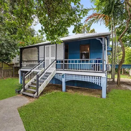 Charming Queenslander Sleeps 6 Near Cbd And Park Holiday home Brisbane