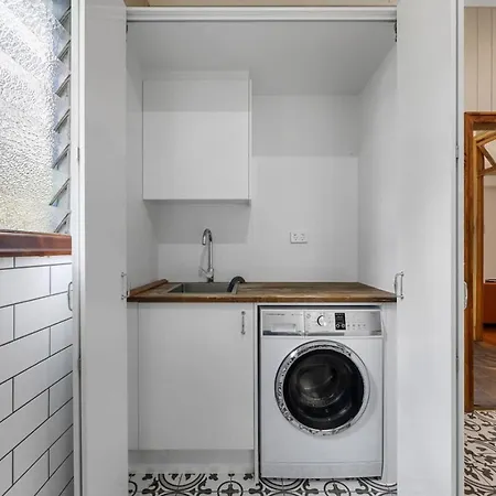 Holiday home Charming Queenslander Sleeps 6 Near Cbd And Park Brisbane