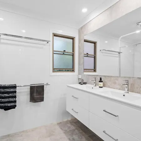 Holiday home 3br Bulimba Family Retreat Brisbane