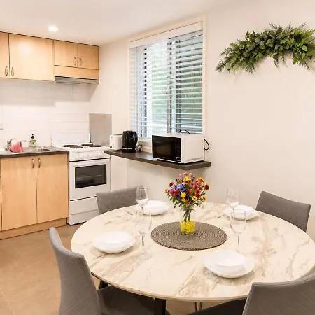 1bed 1bath Ground Floor West End Holiday home Brisbane
