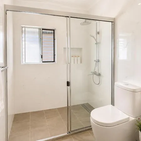 Charming Queenslander 3 Bed 1 Bath In West End * Brisbane