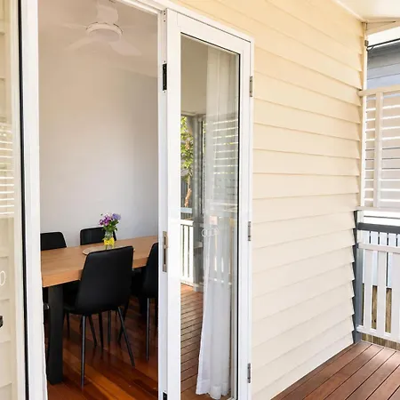 Holiday home Charming Queenslander 3 Bed 1 Bath In West End Brisbane