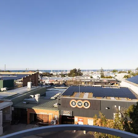 Bayside 4br Family Retreat | Walk To Manly Harbour *