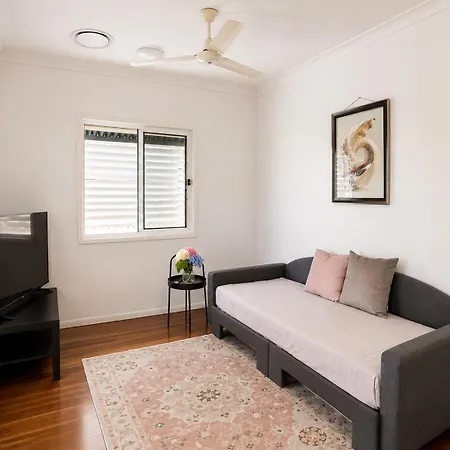 Charming Queenslander 3 Bed 1 Bath In West End * Brisbane