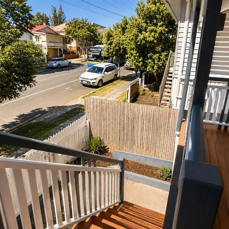 Charming Queenslander 3 Bed 1 Bath In West End * Brisbane