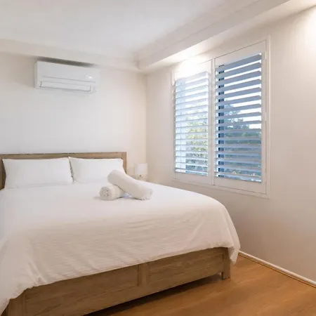 Bayside 4br Family Retreat | Walk To Manly Harbour Holiday home *