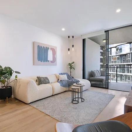 Apartment Riverstone Perch - Urban Comfort Near River