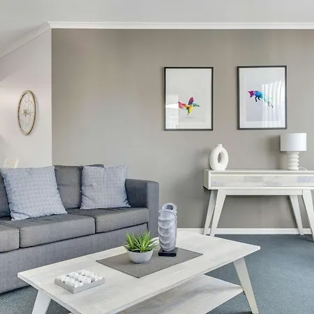 Apartment Bright Modern Cbd Parking Pool & Gym