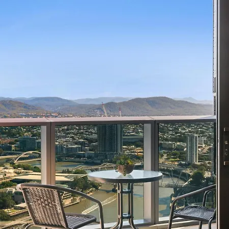 Apartment Luxe Qw Prestige Skyline Collection By Private Host *