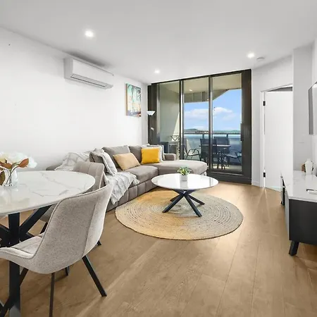 2br Sky - Pool - Gym - Sleeps 6 - Baby *