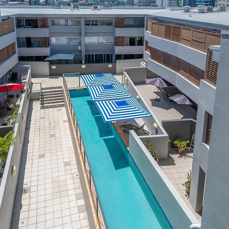 Oversized 2 Bed With Terrace And Free Parking - Stroll To Hsw Apartment *