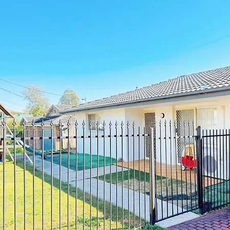 Apartment Sunny 3br Family House With Pool Sunnybank *
