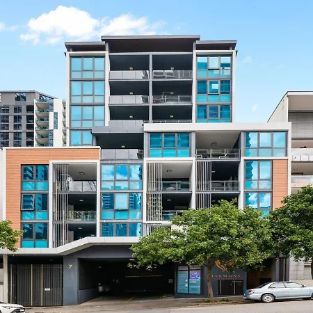 Apartment Spacious Nest Convenient Everywhere Free Parking *