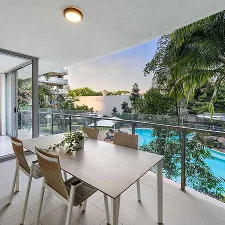 Spacious And Stylish 3br In West End