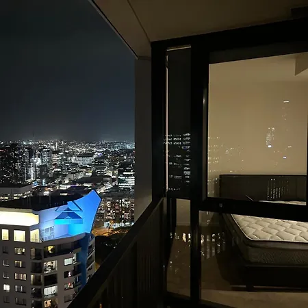 Rooftop Infinite Pool Cozy Upper Level Unit Cbd Apartment Brisbane