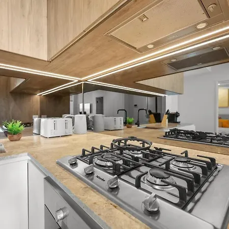 2br Sky - Pool - Gym - Sleeps 6 - Baby Brisbane