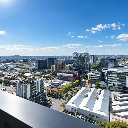 2br Sky - Pool - Gym - Sleeps 6 - Baby Apartment Brisbane